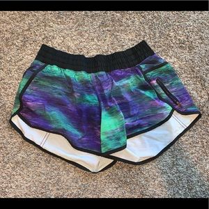 Lululemon tracker shorts 10